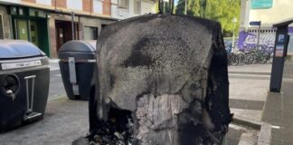 Más papeleras y contenedores calcinados en Vitoria ¿Provocado? Más papeleras y contenedores calcinados en Vitoria ¿Provocado?