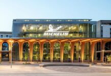 El presidente de Michelin, con fábrica en Vitoria, elogia a trabajadores El jefe de Michelin, con fábrica en Vitoria, elogia a trabajadores