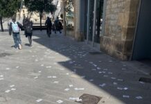 Merecida multa a sindicatos por ensuciar calles de Vitoria