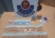 Con antecedentes, portaban 700 gramos de hachís en su vehículo