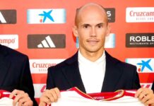 Peleado con el gol en el Alavés… ¡Marca en su estreno sevillano!