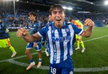 ¿Qué puesto ocupa Mikel en la historia de debutantes del Alavés?