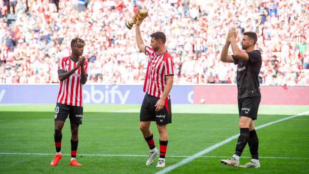 El Athletic homenajea al alavés