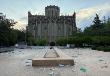 Vitoria amanece en Fiestas bañada en una ‘cerdada’ catedralicia