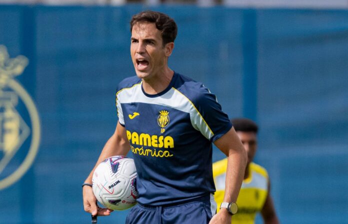 El entrenador del Villarreal cita 2 dificultades para ganar en Vitoria