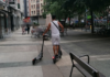 ¡Qué suerte en Vitoria! ¡Con dos patinetes! ¿O son robados?