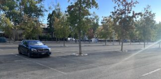 Alavés: Parking vacío y 1 solo coche despistado ¡Multa al pasota!