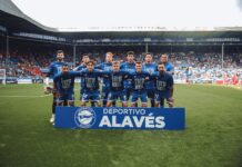 Otro homenaje de la plantilla del Alavés que no querrían hacer Otro homenaje de la plantilla del Alavés que no querrían hacer