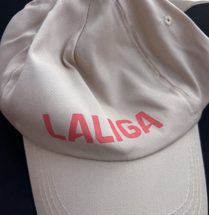 gorras-liga-alaves-mendi Dos nuevas tribus en Mendi: 'Correcaminos' y 'Gorracaparadores'