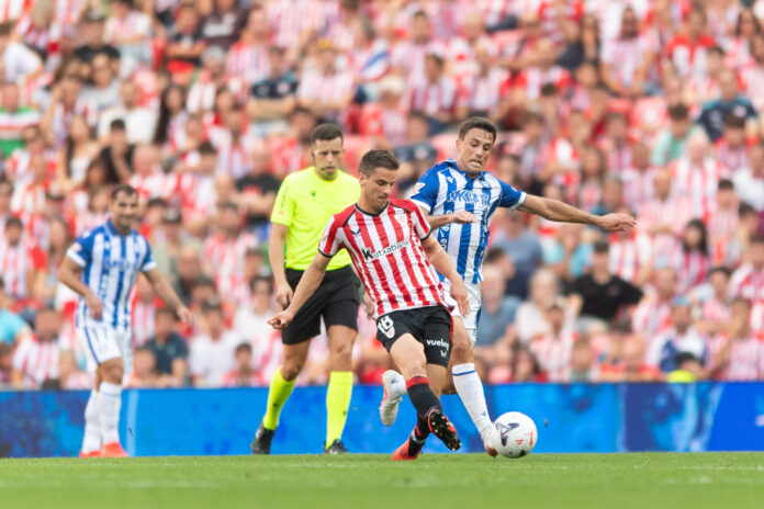athletic-alaves