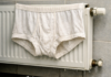 Vitoria: Duchas en calzoncillos y papel higiénico como toallas Vitoria: Duchas en calzoncillos y papel higiénico como toallas