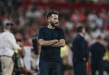 El Valencia despide al entrenador antes de llegar a Vitoria
