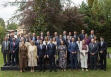 El lehendalari, a lo suyo con política internacional ¡Silencio informe PISA!