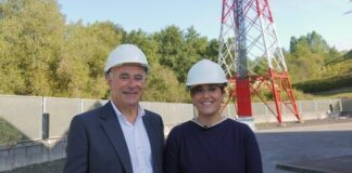 Acaba el verano y vuelven sonrisas y cascos de políticos vascos Acaba el verano y vuelven sonrisas y cascos de políticos vascos