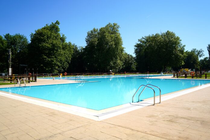 piscinas-mendi 581.086 asistencias a las piscinas de Mendi y Gamarra en Vitoria