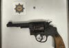 La Policía de Vitoria pilla un revólver y olvida al ‘pistolero’