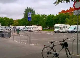 Guerra por autocaravanas en Vitoria Guerra por autocaravanas en Vitoria: Vecinos contra propietarios