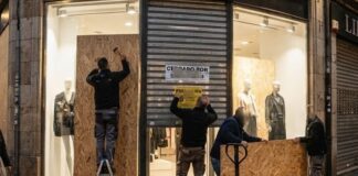 Vitoria con pachorra; Bilbao y Donostia, en alerta por disturbios y saqueos Vitoria con pachorra; Bilbao y Donostia, en alerta por disturbios y saqueos