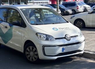 Grandes empresas también aparcan ‘donde les sale’ en Vitoria Grandes empresas también aparcan 'donde les sale' en Vitoria Elproex