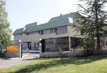No les gusta, pero los desalojados aceptan un albergue en Vitoria No les gusta, pero los desalojados aceptan un albergue en Vitoria